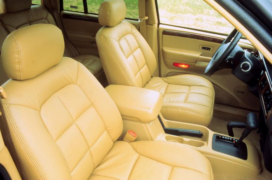  Jeep Grand Cherokee 1993 года  (фото 25 из 34)